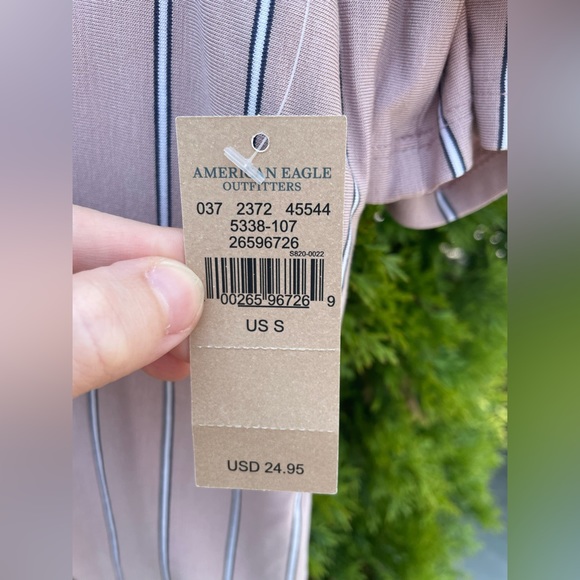 Tags still on, summer top - Picture 6 of 6